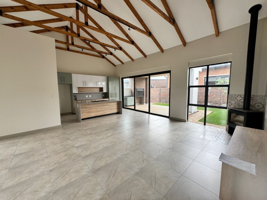 3 Bedroom Property for Sale in Helderzicht Eco Estate North West